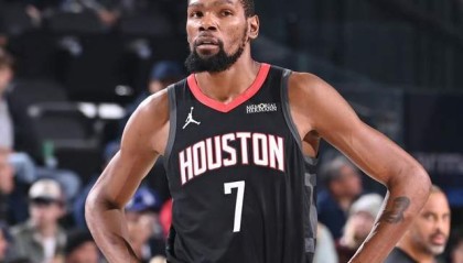 九游互动-申京找回高效打法，轰33+9+6 火箭1号位送14助攻 只差投篮成核心